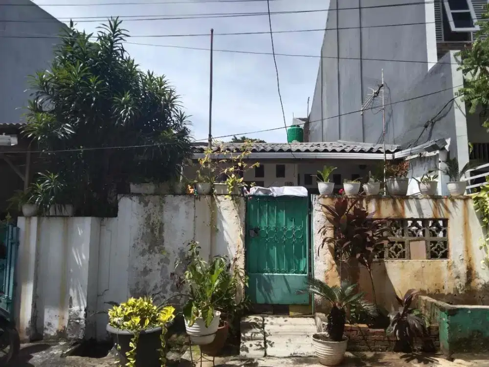 Dijual cepat rumah jalan 2mobil di komplek DKI pondok kelapa