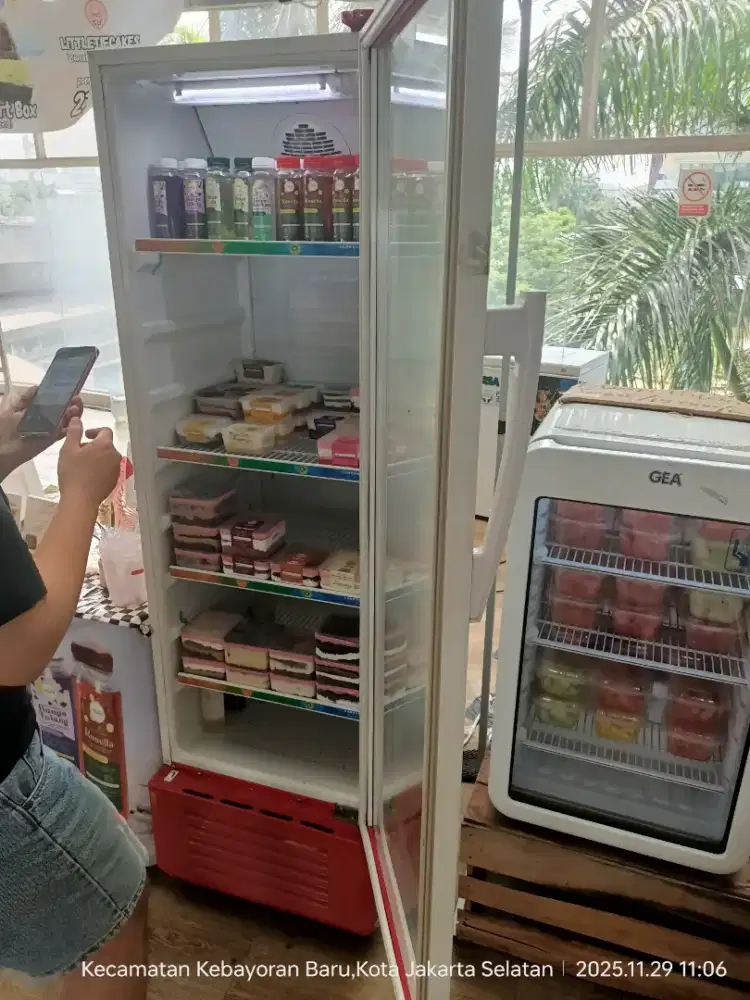 showcase sanken 4 rak