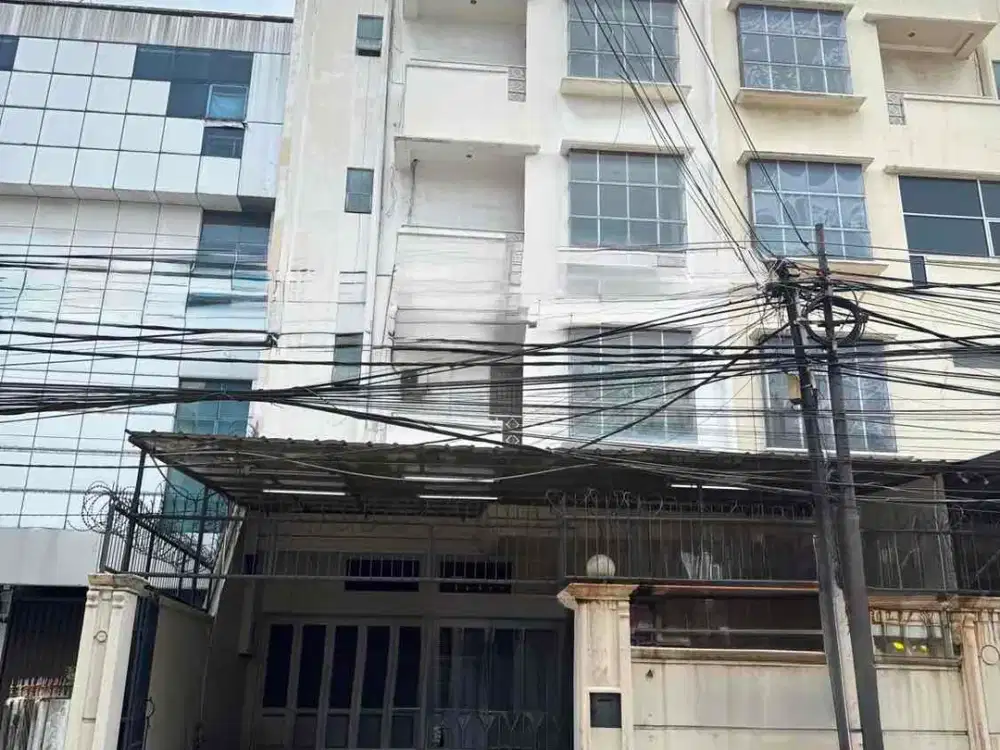 ruko di jakarta sekaligus tempat tinggal cocok untuk usaha strategis