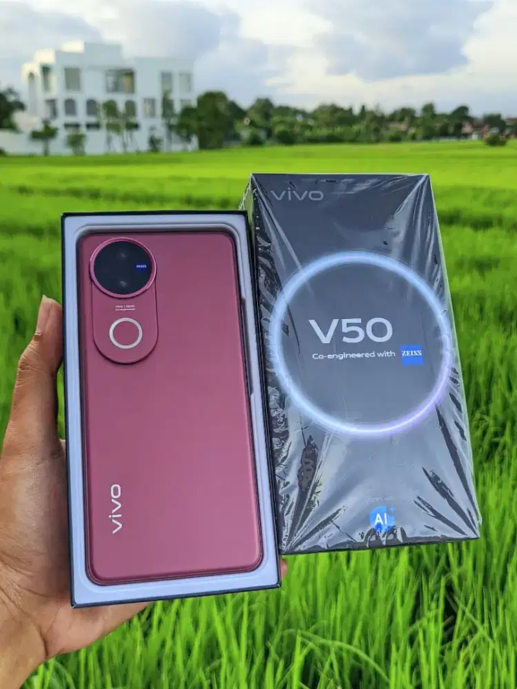 Vivo V50 12/256 GB Like New