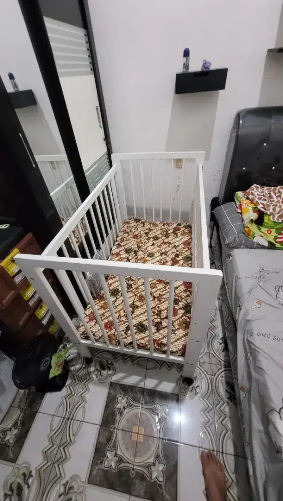 Box bayi tempat tidur bayi