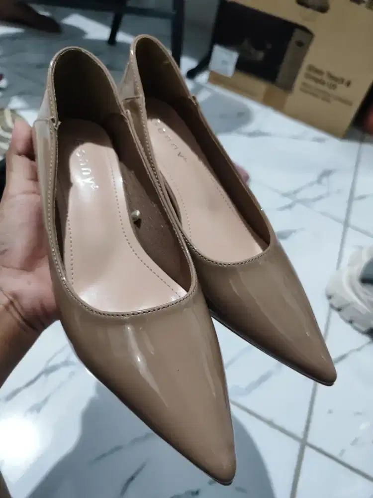 Sepatu wanita ukuran 36