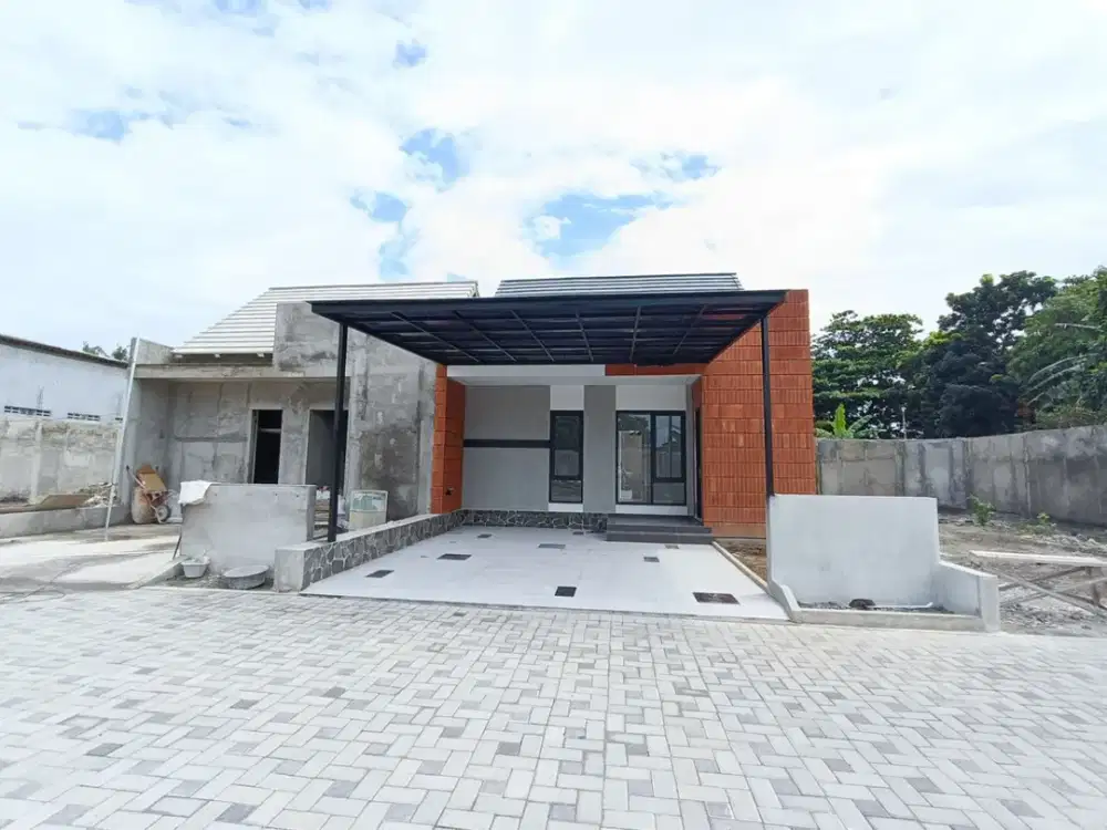 RUMAH SIAP HUNI DESIGN TROPIS MODERN DI CEBONGAN SLEMAN