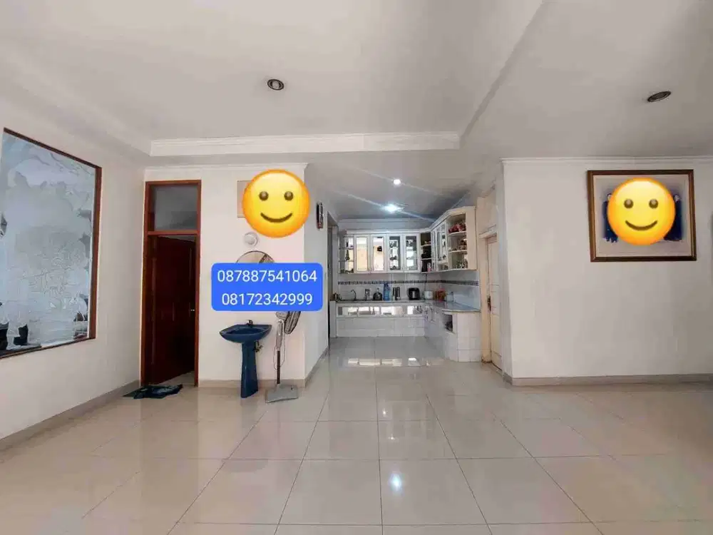 Rumah 2 Lantai di Janur Indah Kelapa Gading Siap Huni Row Jalan 3 mobil lega