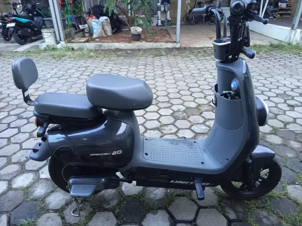 Sepeda listrik united dresden 2.0