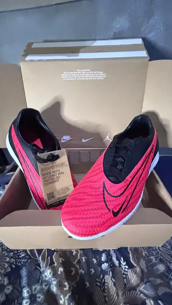 Sepatu Futsal Nike Phantom GX