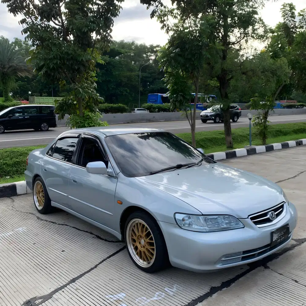 Honda Accord 2001 Bensin