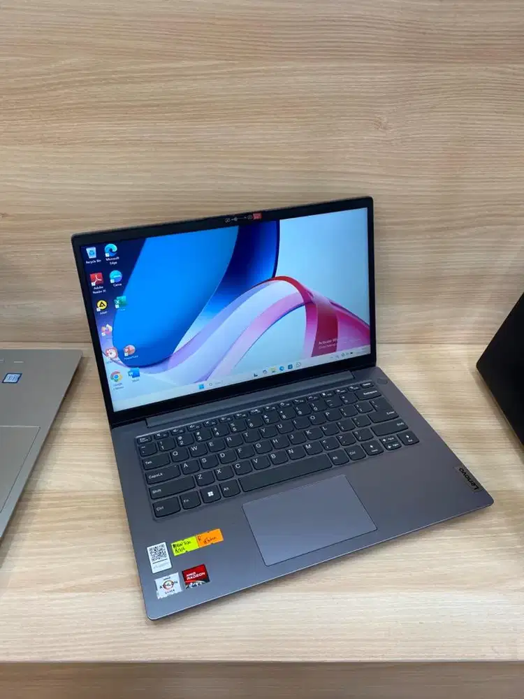 Laptop Lenovo V14 G3 garansi 18 bulan