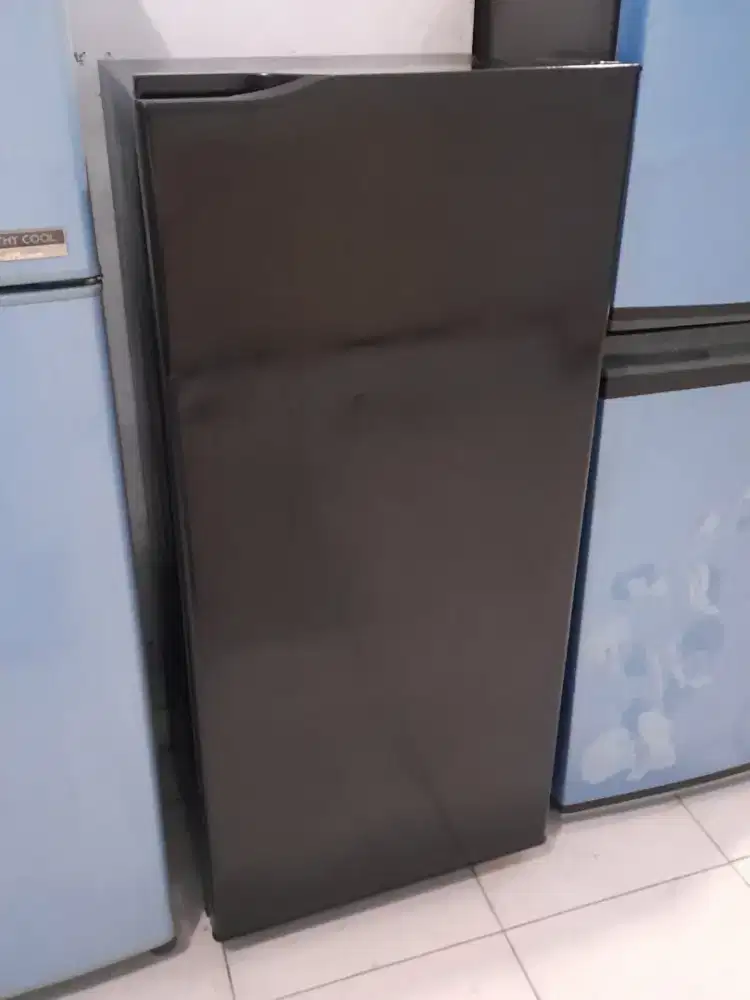 Kulkas 1 Pintu Panasonic . Second . Bergaransi