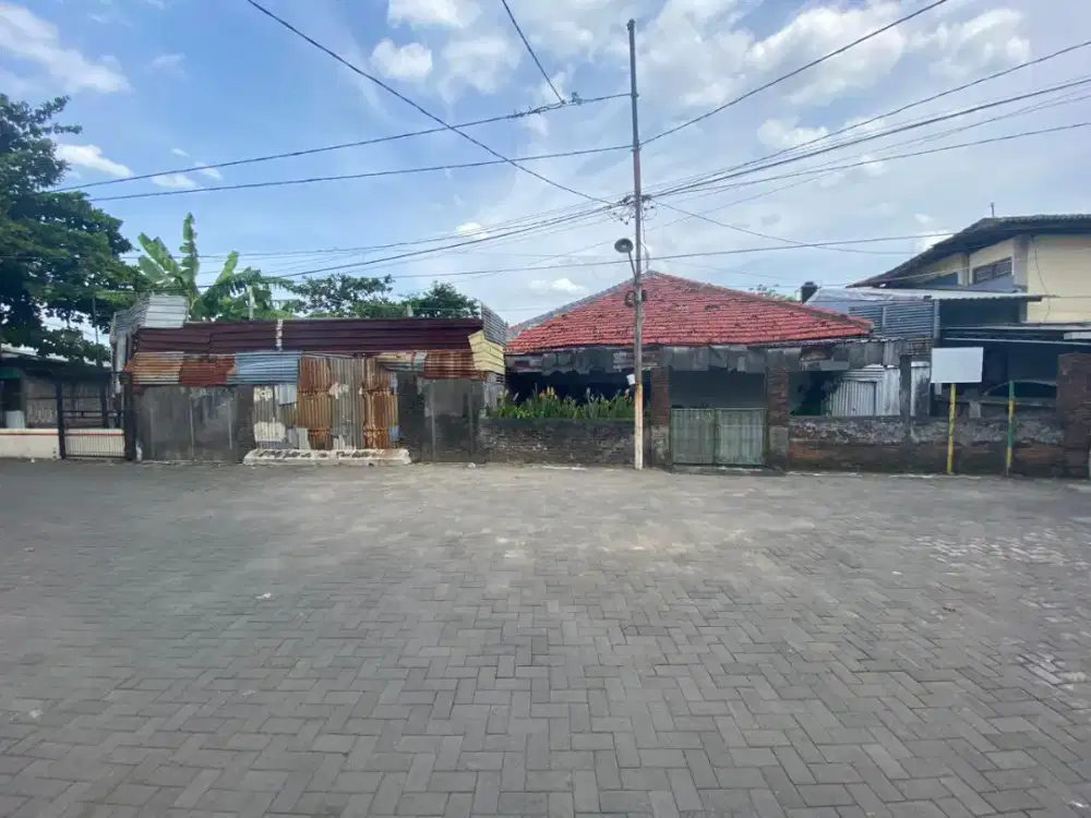 Dijual tanah dan rumah