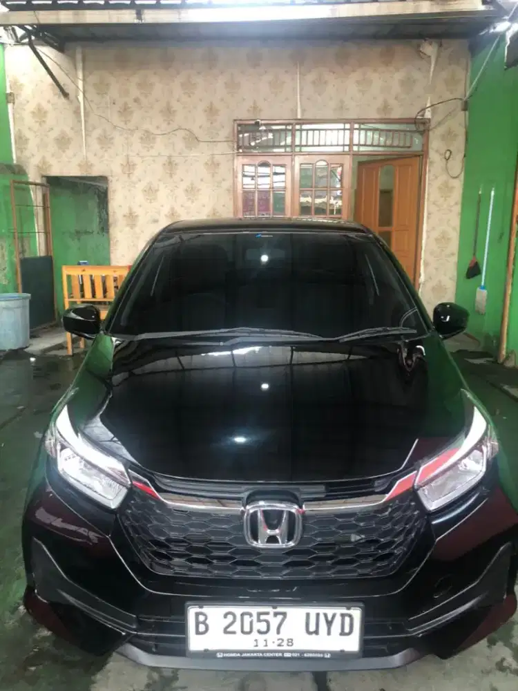 BRIO RS 2023 Hitam Matik low kilometer Tangan pertama beli dr baru