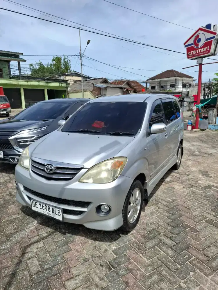 Mobil avanza S matic km 70rban