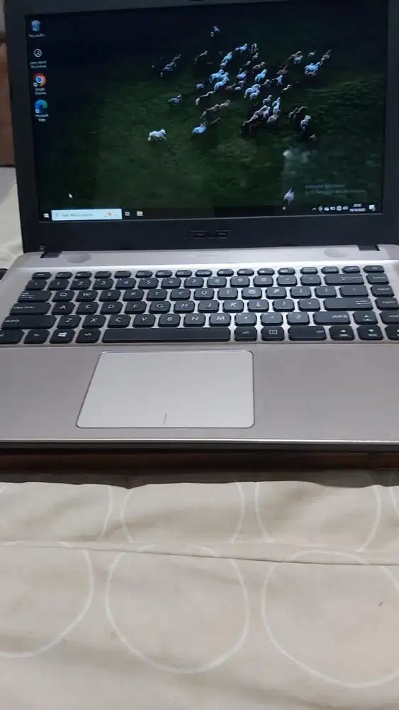 Laptop ASUS AMD RADEON