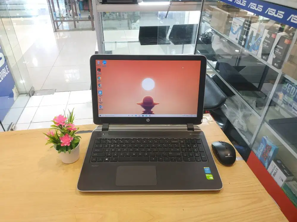 SIAP PAKE LAPTOP HP PAVILION 15 CORE i7 RAM 8GB SSD 256GB NVIDIA