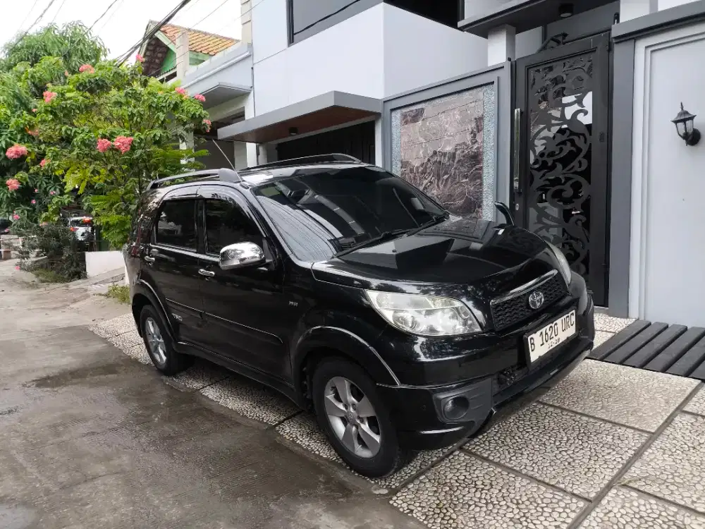 Toyota Rush S TRD Sportivo 1.5 Matic 2014 Hitam | Toyota Rush AT 2014