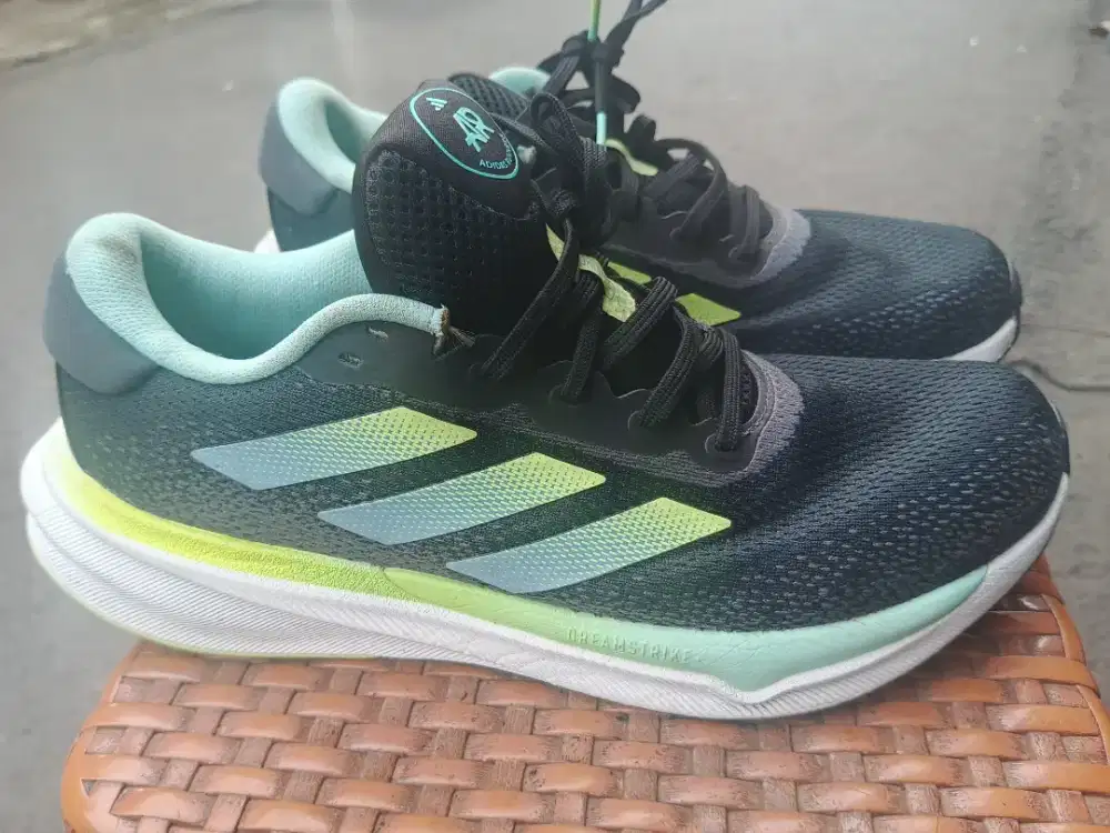 Jual Sepatu adidas Supernova original size 43 bisa byar cod d tempat