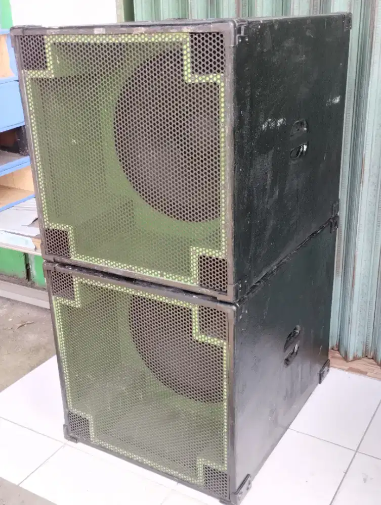 Speker 18 inc Sepasang rangka babet