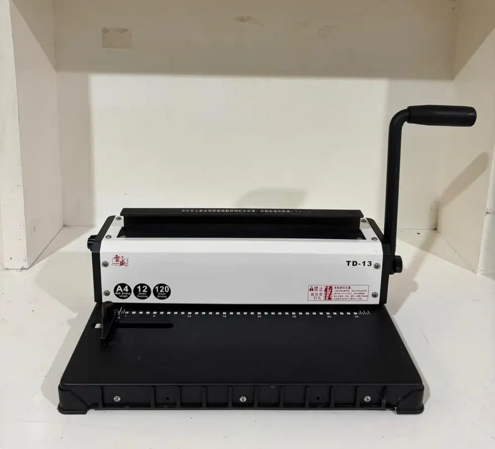 Mesin Jilid Spiral Kawat TD-13 Lubang Kotak