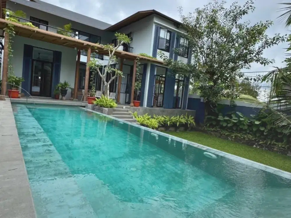 Villa Baru dirancang dengan Indah Berkualitas Premium di Jogja Utara area jalan kaliurang km 13,5 Full Furnished dan Infinity Pool View Gunung Merapi