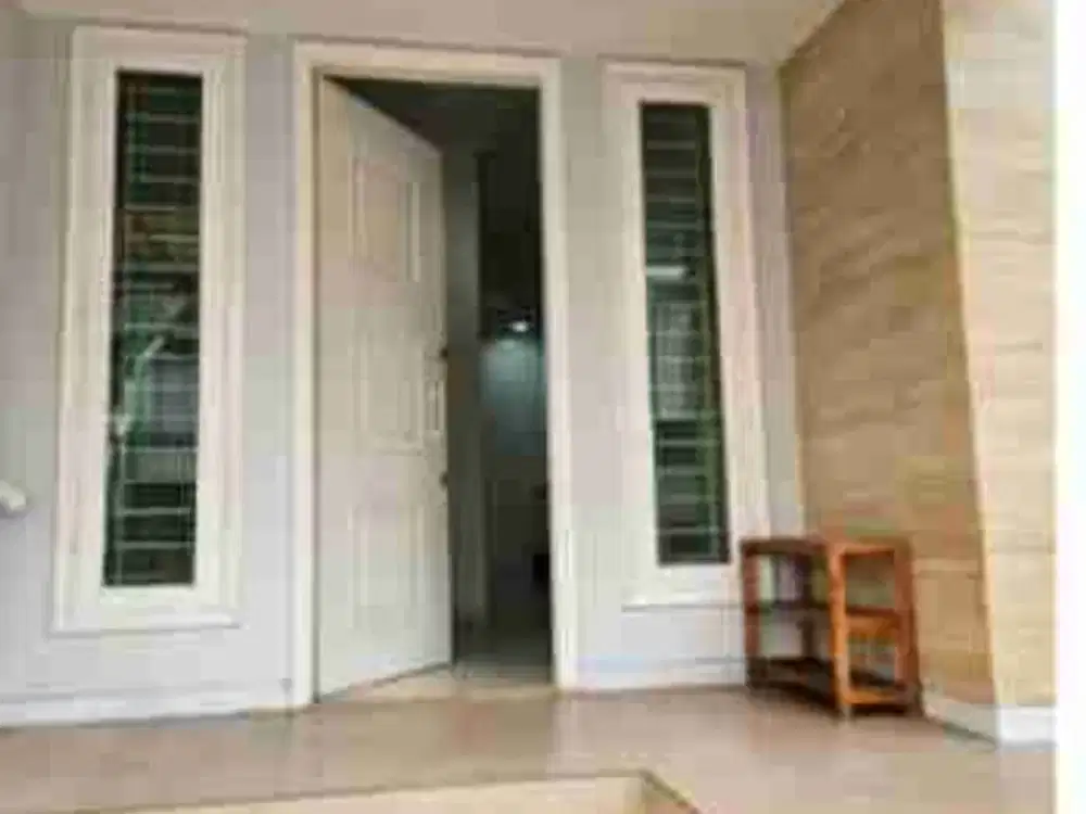 Dijual murah rumah di Komplek Intercon Kebon Jeruk Jakarta Barat