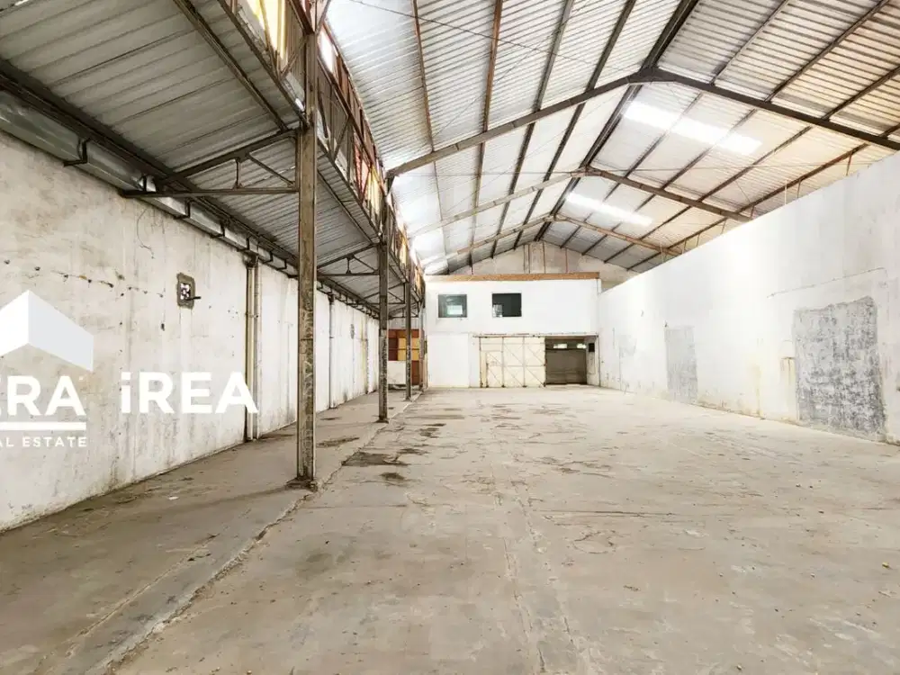 DIJUAL GUDANG DI SOLO DEKAT PASAR NUSUKAN