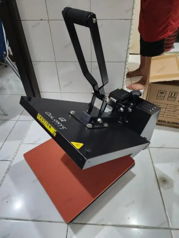 DICARI OPERATOR MESIN PRESS