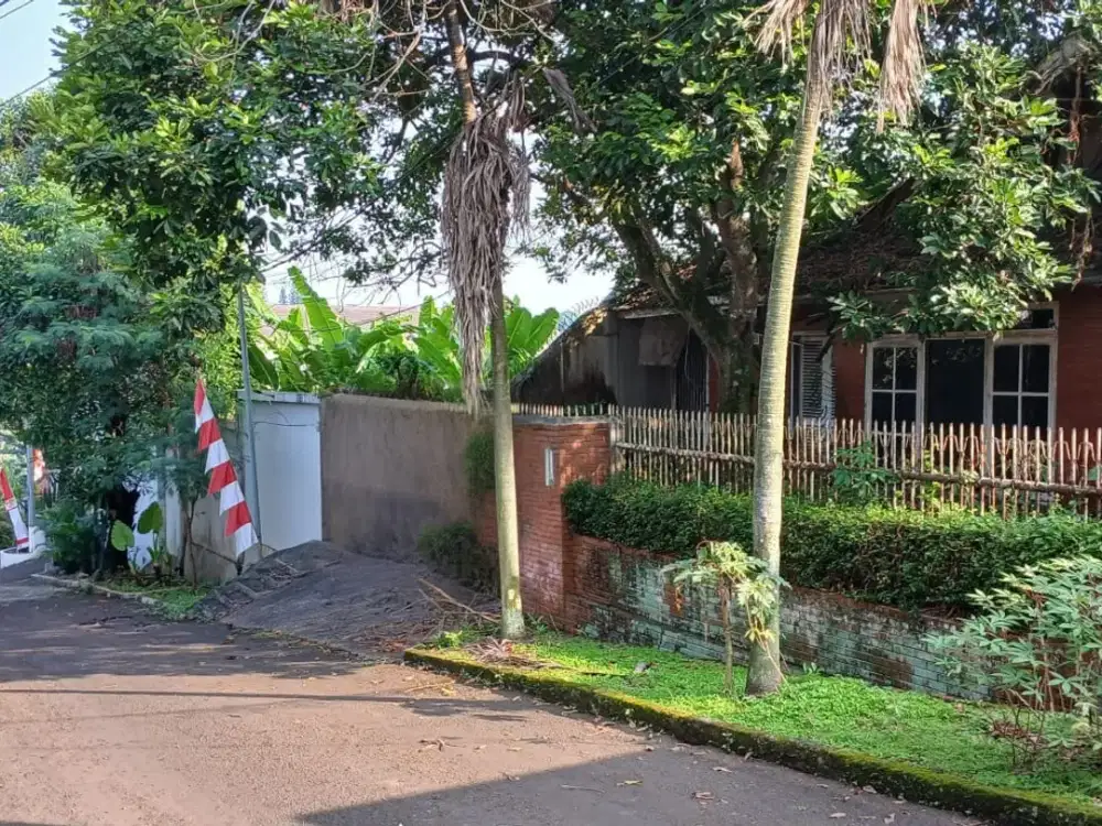 Rumah di Cinere Kompleks Perumahan Dijual Murah Hitung Tanah Lokasi Strategis Belakang Living Plaza