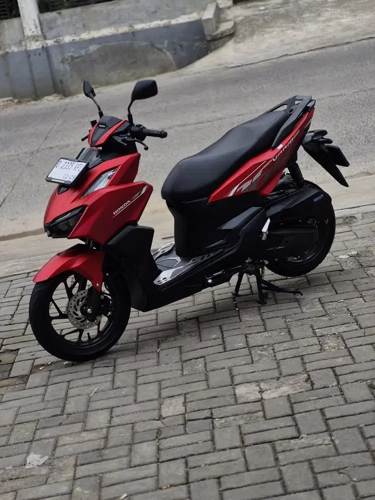 HONDA VARIO 160 CBS 2024 KM 10RB MULUS DP 1.5JT