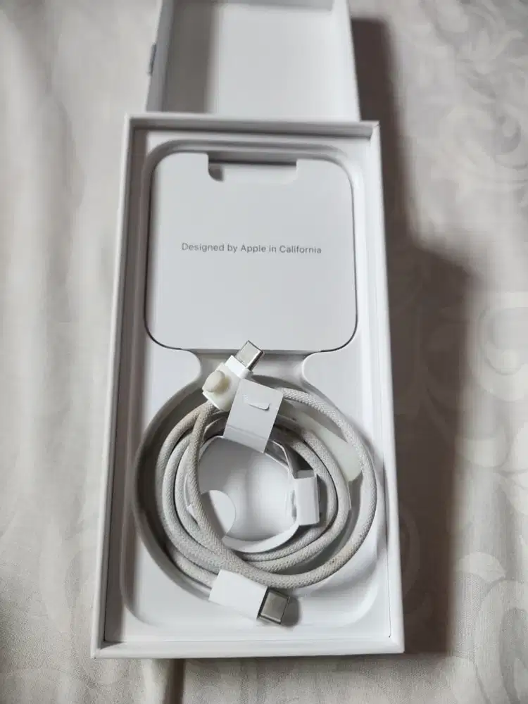 IPhone 15 128GB - Second (masih garansi)