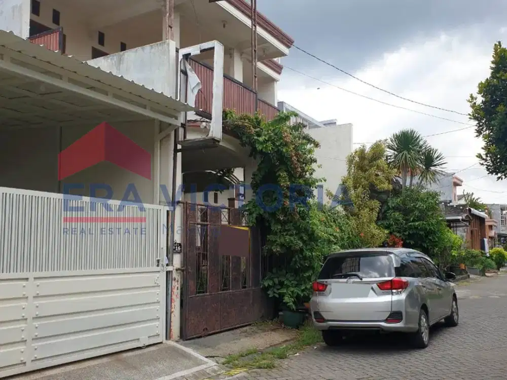 Rumah Jual Cocok untuk Tinggal dan Usaha Lokasi Strategis Blimbing