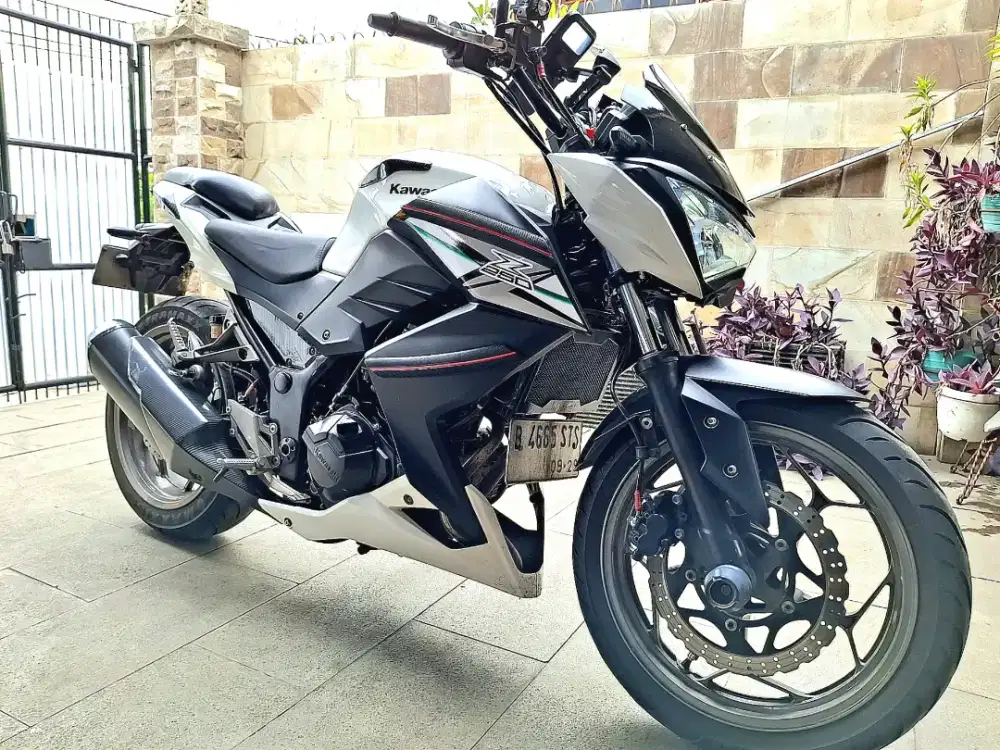 Z250 kondisi bagus seperti moge
