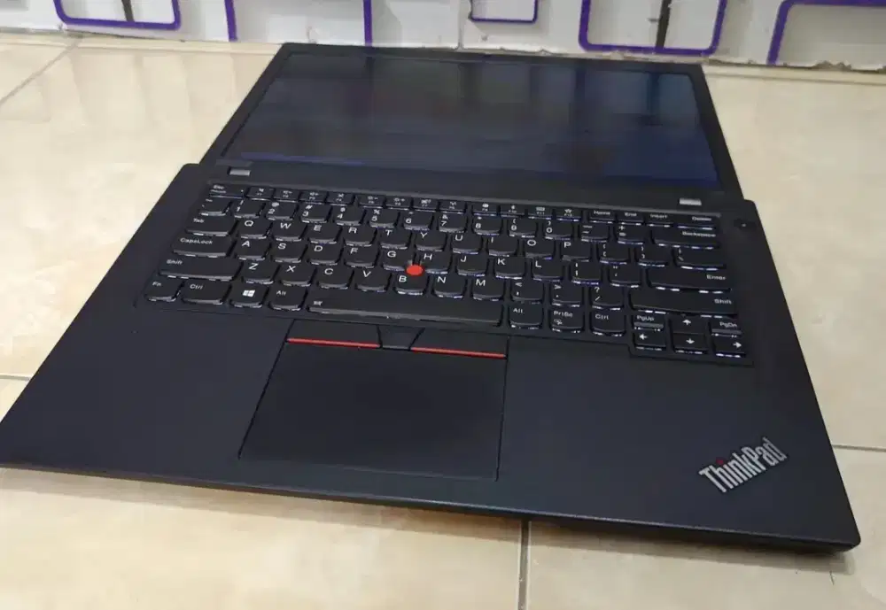 Thinkpad L490 core i5-8265U keyboard nyala,ram 8gb dan ssd 256gb