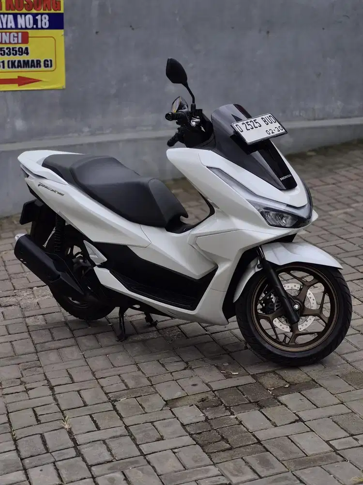 HONDA NEW PCX 160 ABS 2025 KM 5RB ASLI