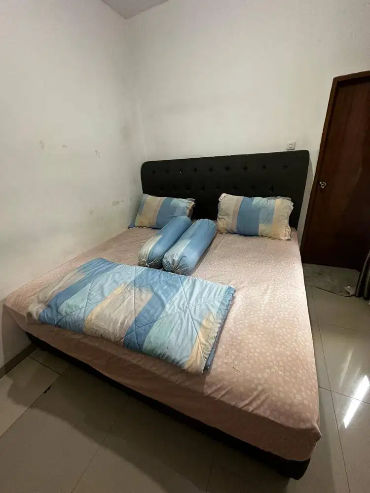Kasur 200x200 + headboard + divan