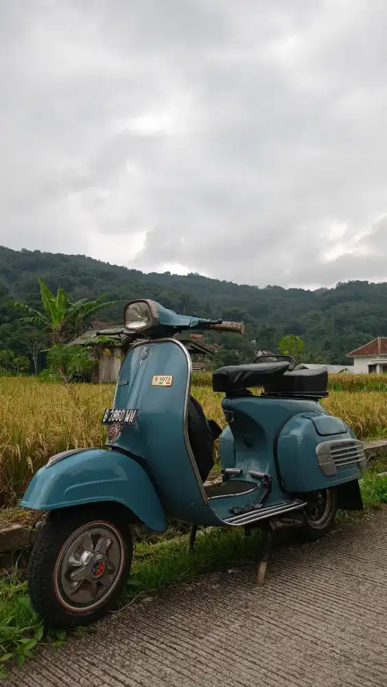 Vespa SUPER 1973 (LENGKAP + AKUR)