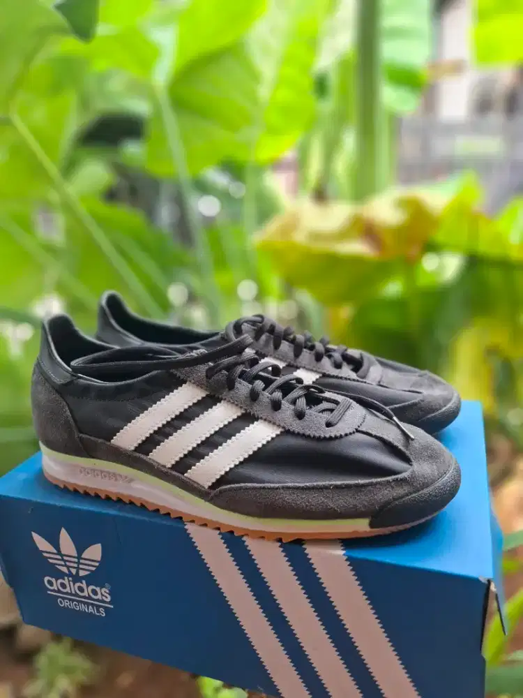 Sepatu adidas SL72 OG