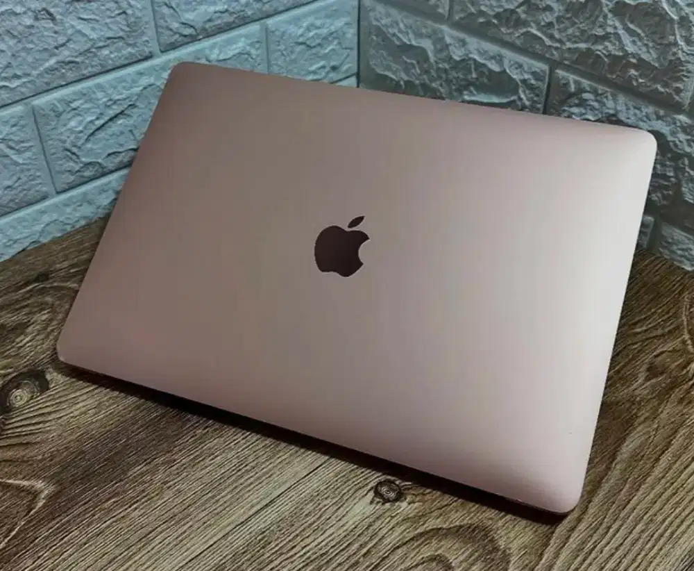 Macbook Air 2020 Core i3 Ram 8GB ssd 256GB fulsett Rose Gold