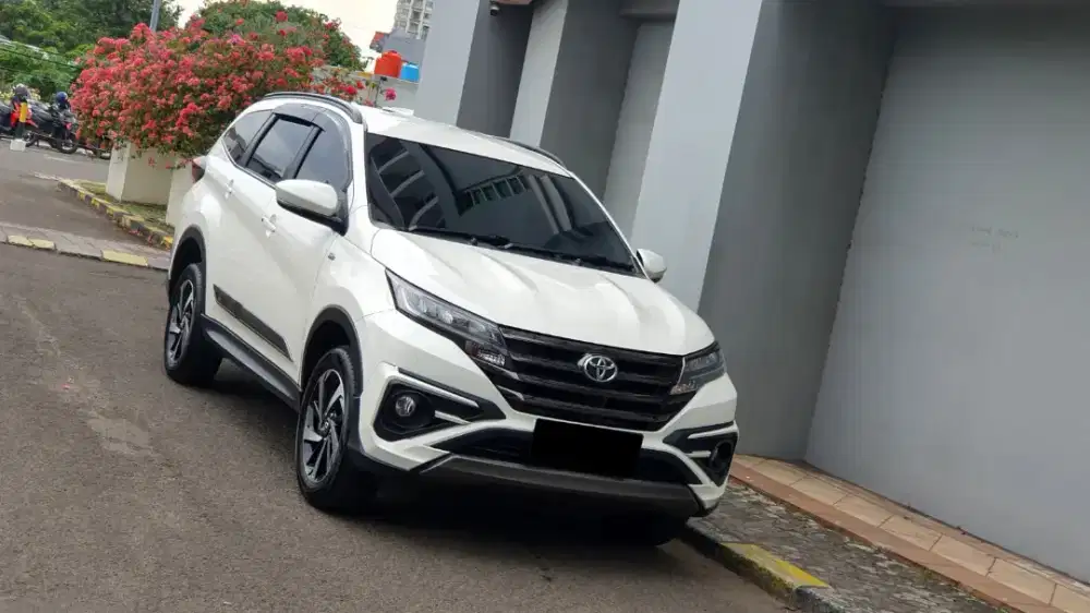 [ LOW KM ] Toyota Rush 1.5 S GR Sport Facelift AT 2023/2024
