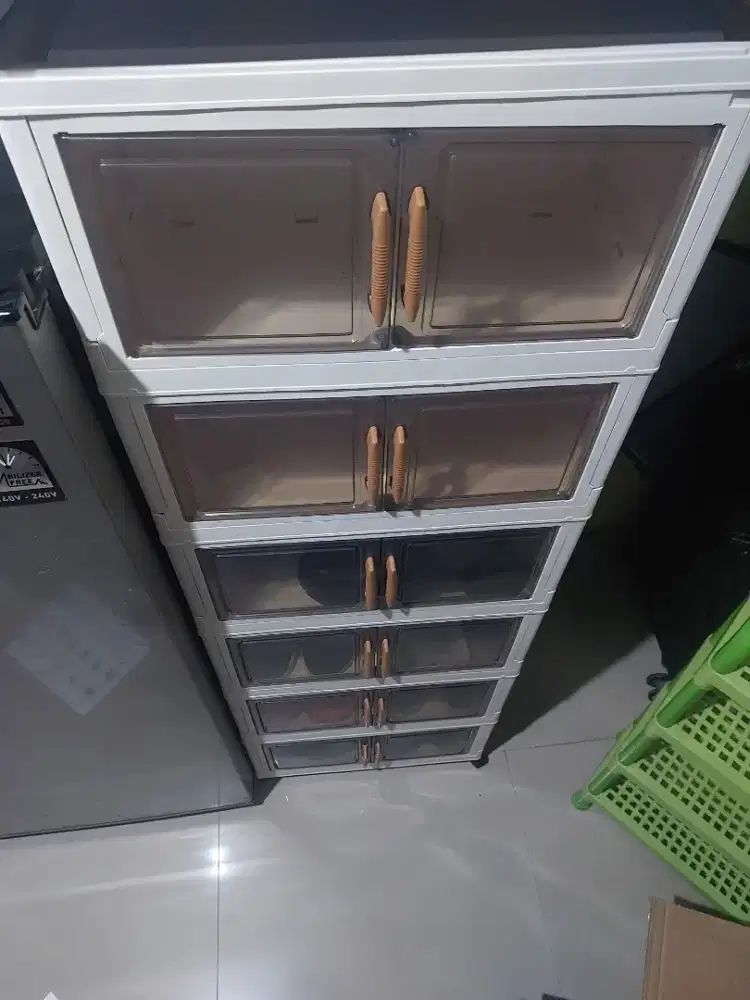 Lemari plastik  masih baru