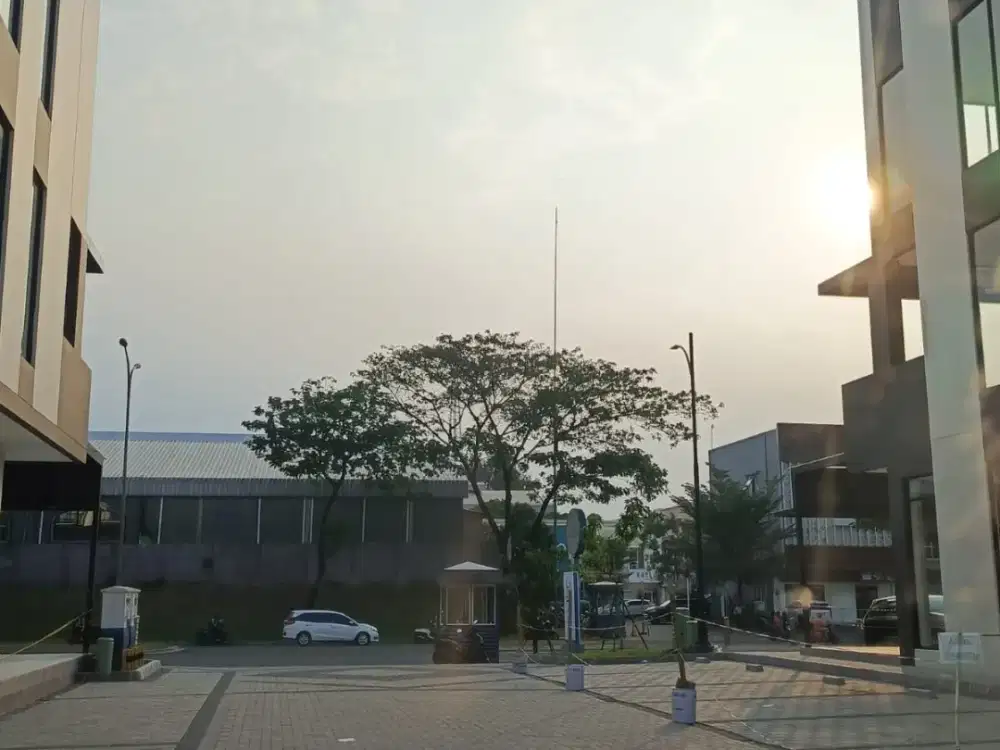 DiSewakan Ruko Sorento West Hadap samping Jalan Bolervard Gading Serpong