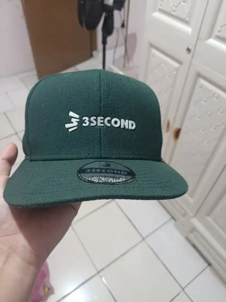 Topi 3 second hijau