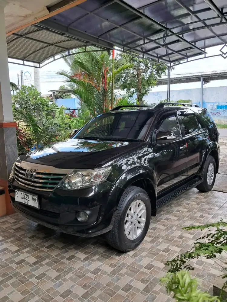 Toyota Fortuner 2.7 G Lux Automatic Bensin Tahun 2013