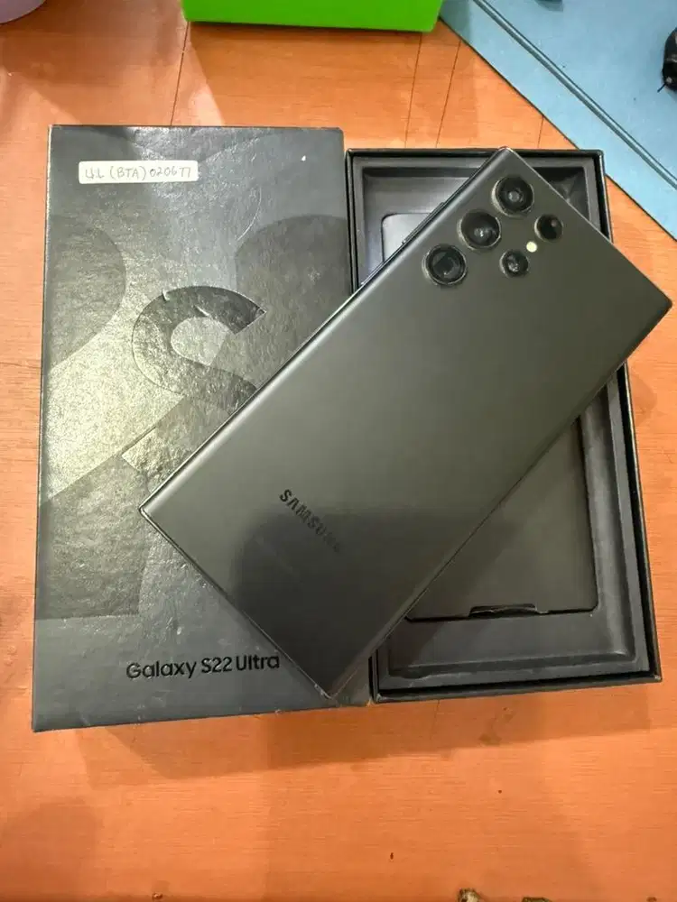 Samsung S22 Ultra 5G 12/256 full set