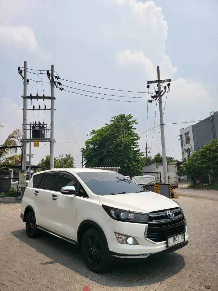[Gress Mobil Kutisari]Innova Venturer Diesel AT Tahun 2018 Ready