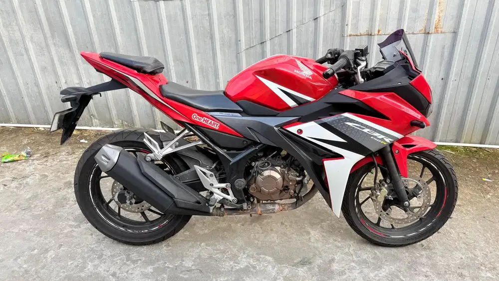 Dijual CBR 2016 plat H
