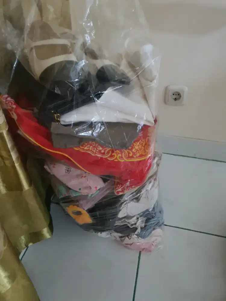 BAJU, RADIO, TAS, DLL, CAMPUR CAMPUR