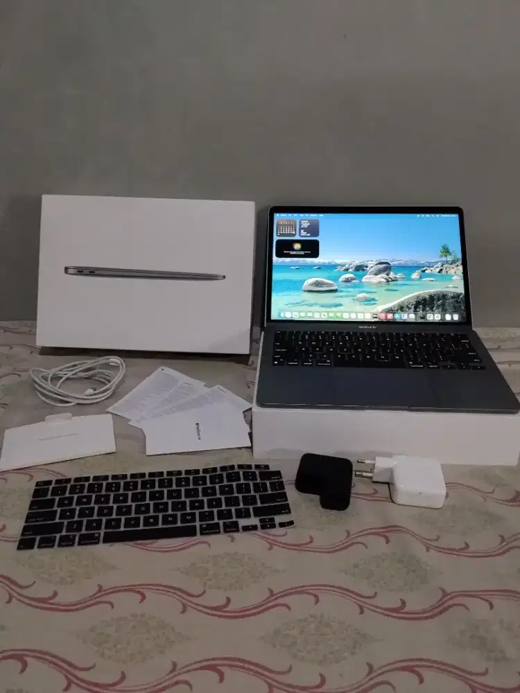 MacBook Air M1 8/256 iBox Fullset Mulus Like New