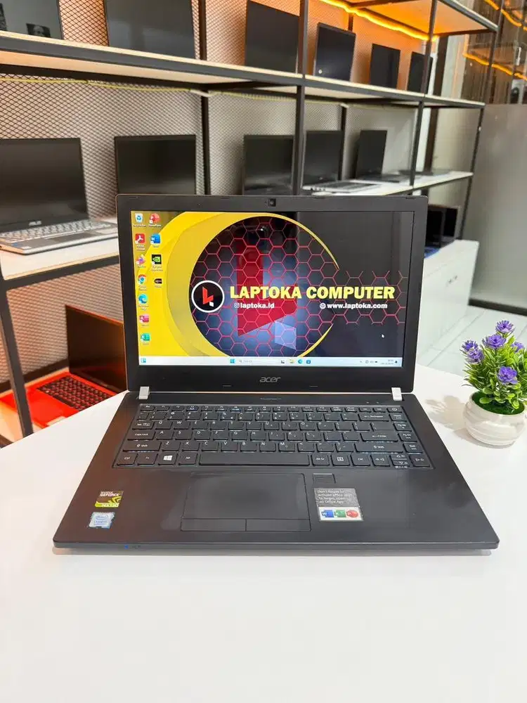 Di jual acer travelmate core i7 dual vga