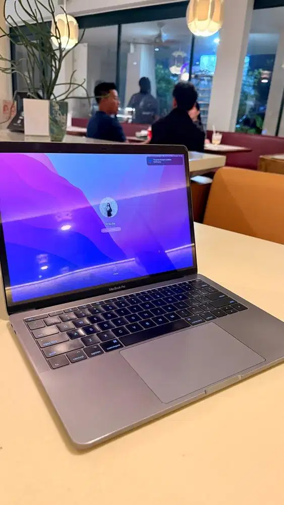 JUAL CEPAT MacBook Pro 13” 2017 – Intel i5
