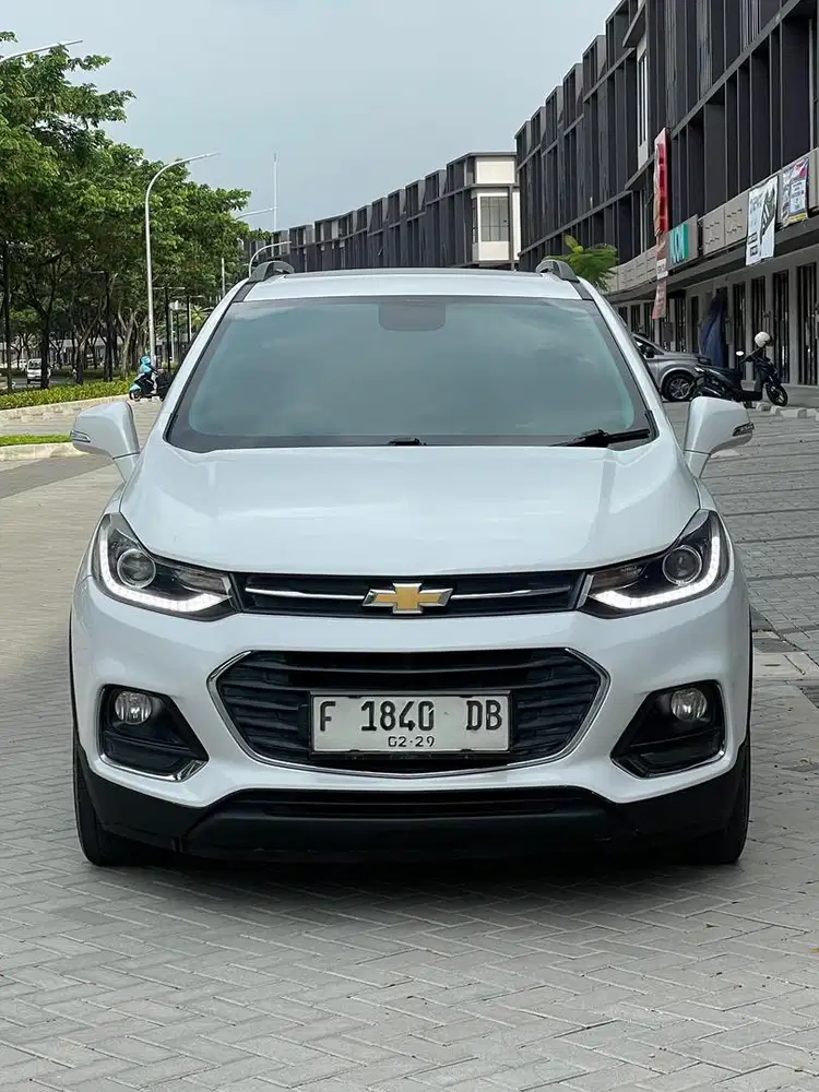 100jt an dapet SUV Sunroof Turbo pula ini Trax Premiere AT 2018 Putih